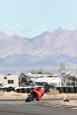 media/Nov-16-2025-Race Pace (Sun) [[8c5fa54630]]/Non Verified Riders (1st 20 Minutes)/4-Turn 16 (1116am)/